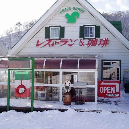Pension & Restaurant Green Grass Хакуба Екстер'єр фото